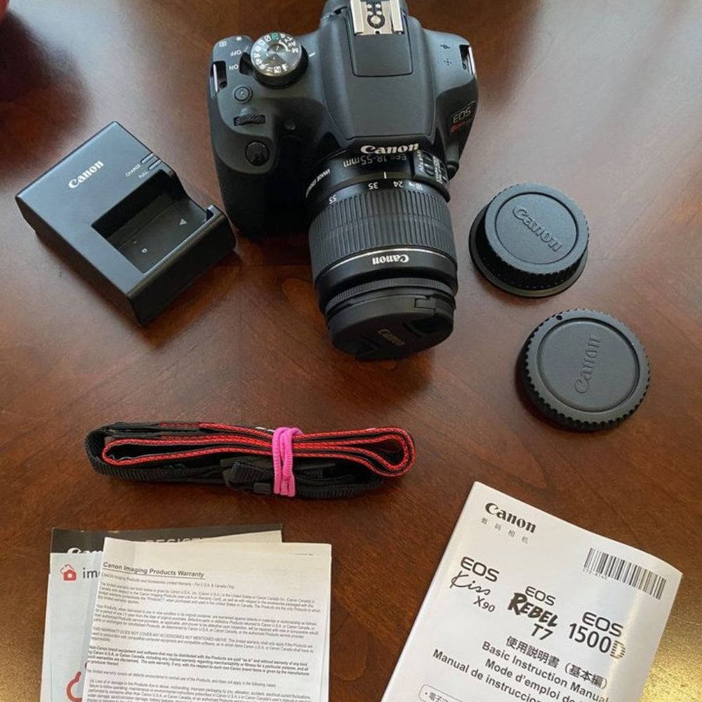 Canon T7 EOS Rebel DSLR camera | 24.1 MP black excellent hardly used NO MEM CARD